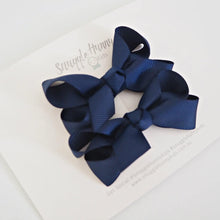 Load image into Gallery viewer, Snuggle Hunny Kids - Clip Bow (Small - Set of 2)
