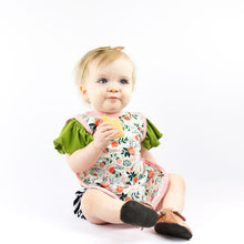 Load image into Gallery viewer, Vintage Rose Bapron