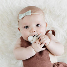 Load image into Gallery viewer, Doddle & Co, the chew - looks like rain